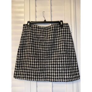 LOFT Black White Tweed Boucle Mini Skirt Size 8 Academic Classic Textured
